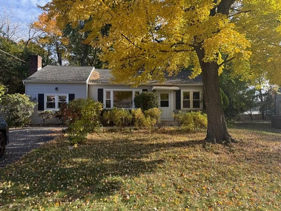 13 Parkwood Dr