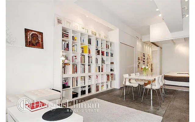 Rented by Douglas Elliman | media 19