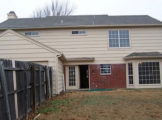 2110 Country Dell Dr, Garland, TX 75040