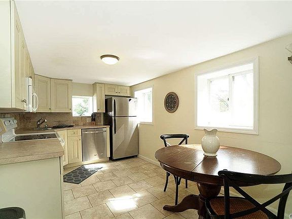 2nd image of 215 Roosevelt Blvd