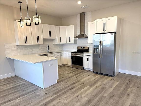 2nd image of 1039 53RD AVENUE N