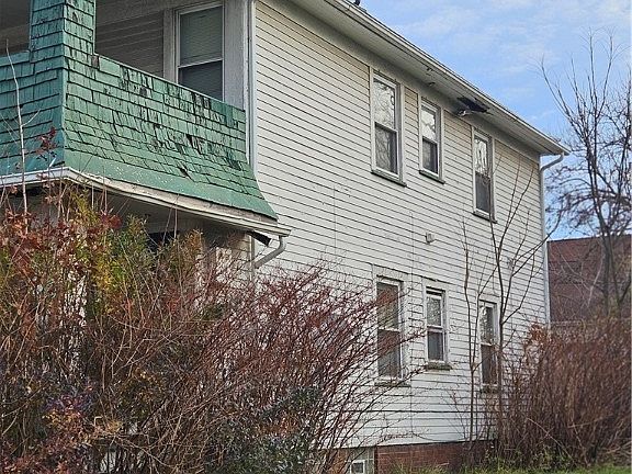 3rd image of 3369 E 118th St