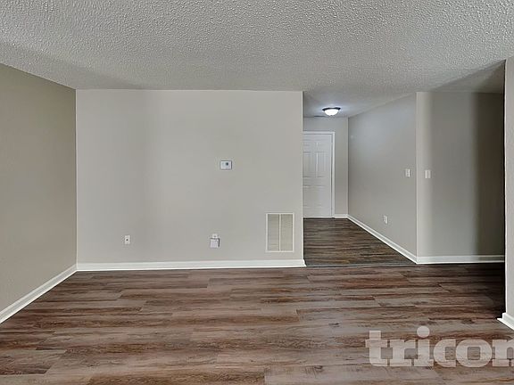 3rd image of 703 Sweet Creek Dr