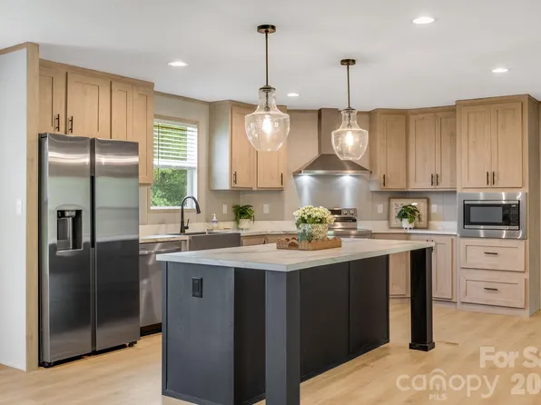 817 Jupiter Rd, Weaverville, NC 28787