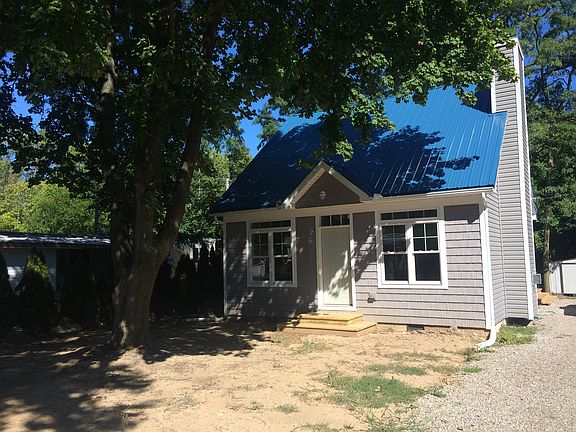 2nd image of 1835 S Bayview Dr