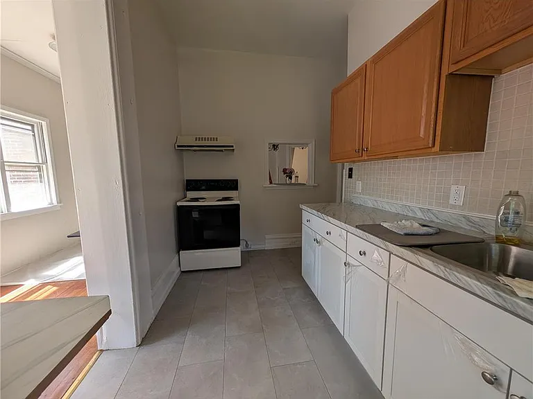 87 E Broad St #2 — Photo 7