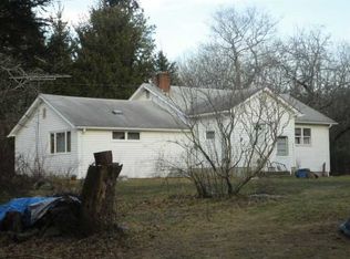 14 Shippee Schoolhouse Rd, Foster, RI 02825