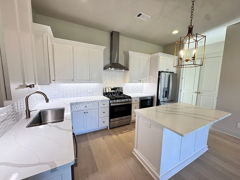3423 Southern Way — Photo 4