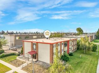 9725 130th Ave NW #2, Edmonton, AB T5E0S3