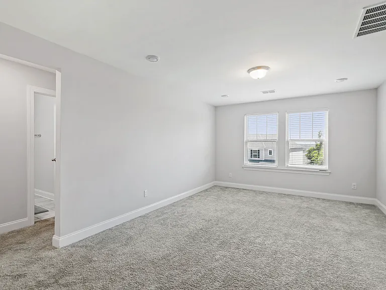 5533 Mulligan Ct — Photo 11