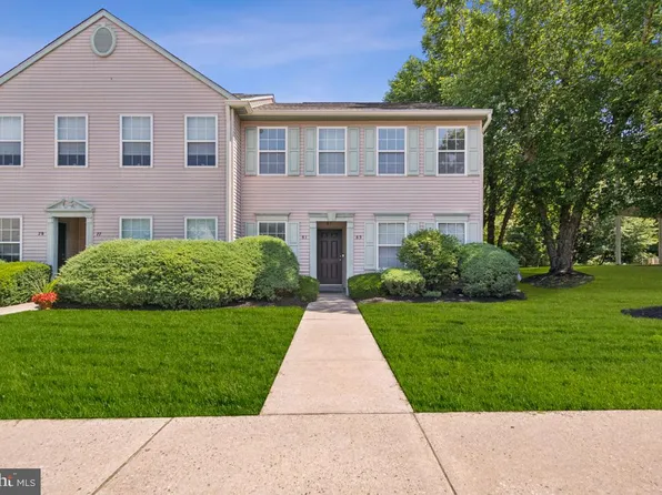 83 Foxglove Dr, Riverside, NJ 08075