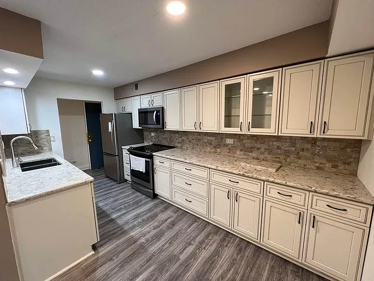 908 Casey Ct #3 — Photo 5