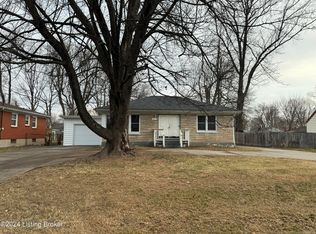2231 Peaslee Rd, Shively, KY 40216