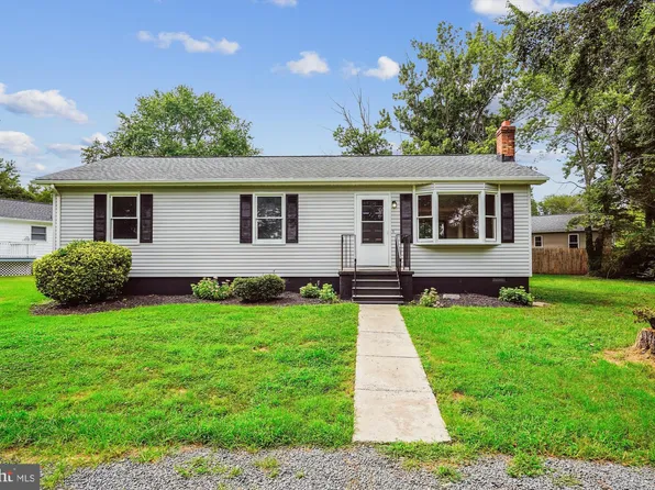 12039 Center St, Remington, VA 22734