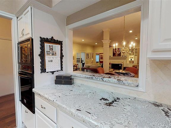 5th image of 4211 Forest Holly Dr