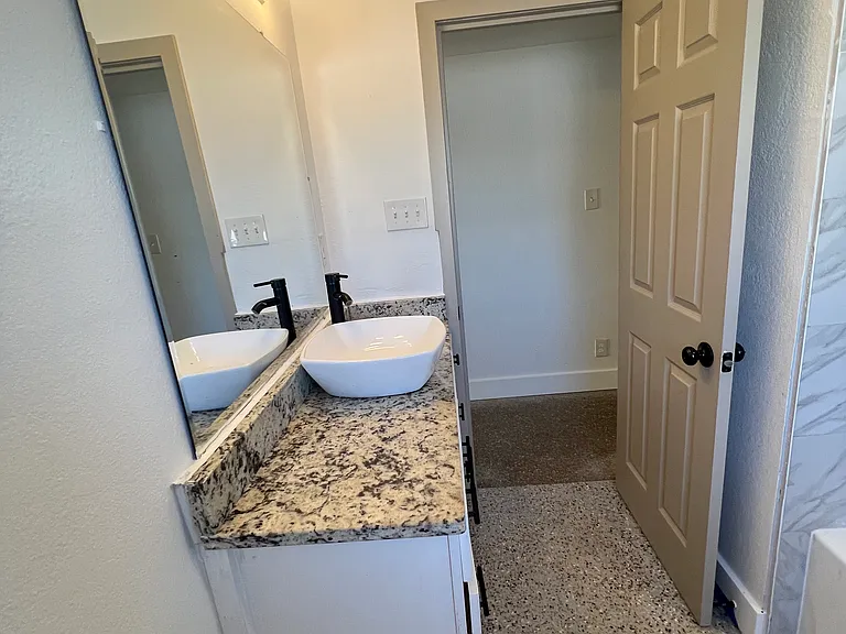 6819 E 21st Ave — Photo 10