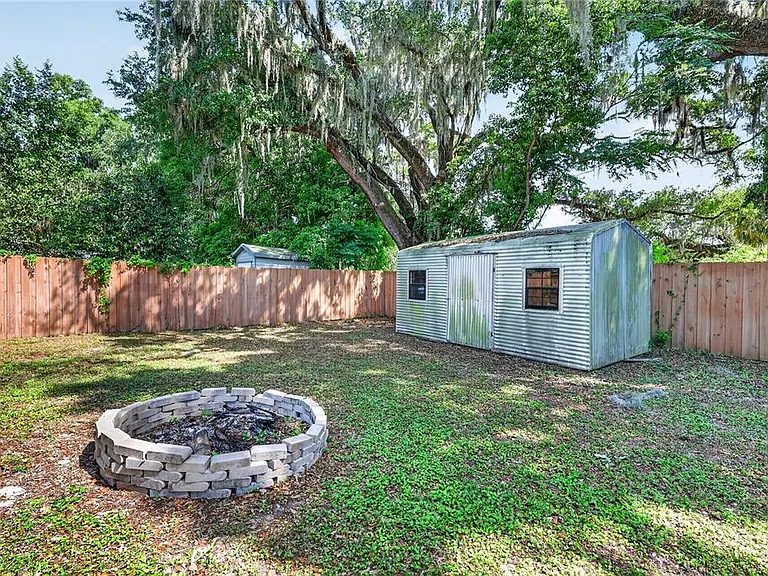 706 Mission Dr — Photo 45
