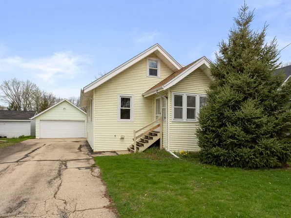 1907 Vinland St, Oshkosh, WI 54901