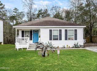 2873 Honduras Dr, Gautier, MS 39553