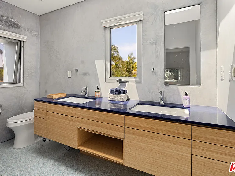 710 Milwood Ave — Photo 22