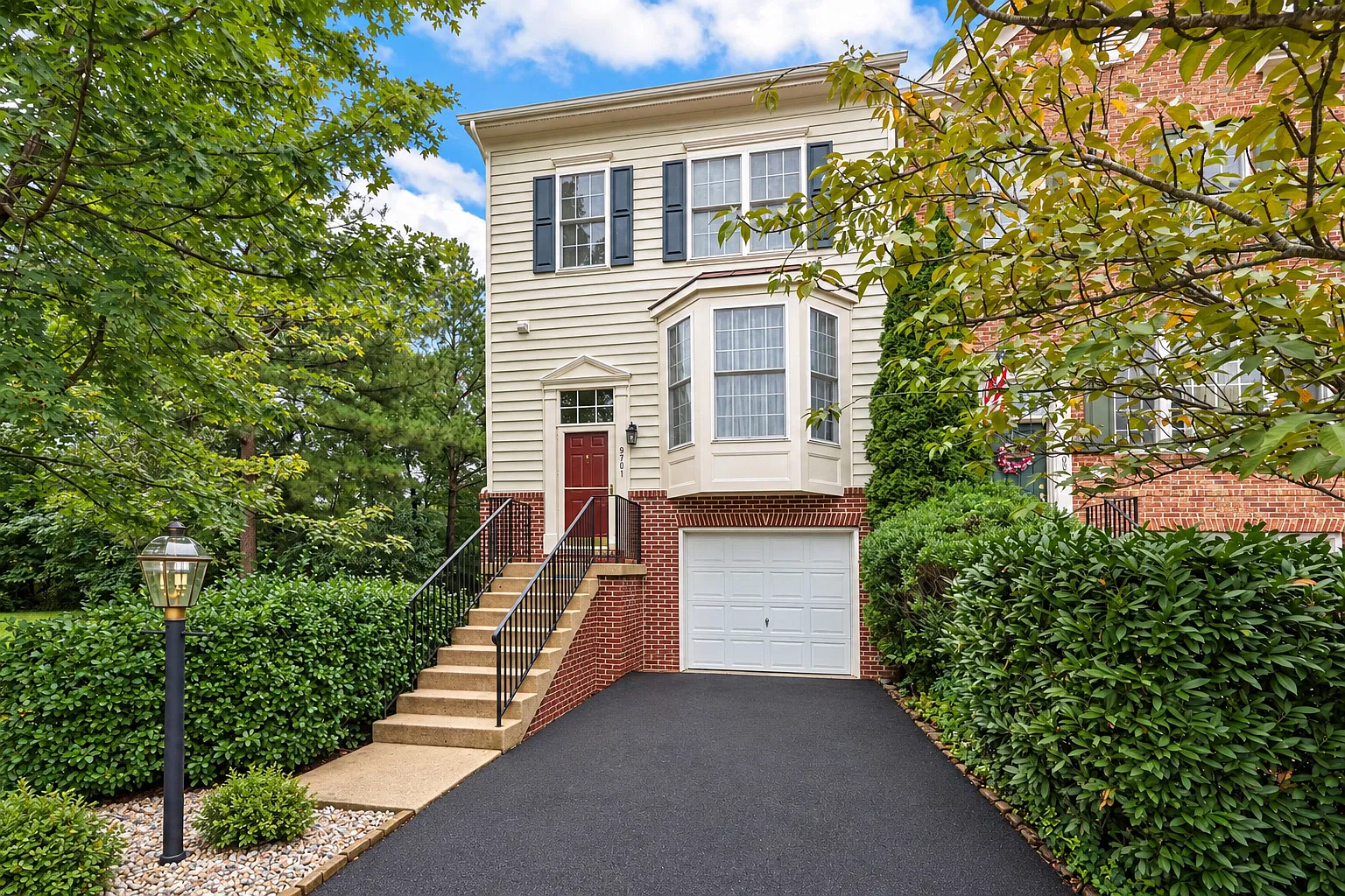 3 bed, 2166 sqft, $3,300 — Photo 1