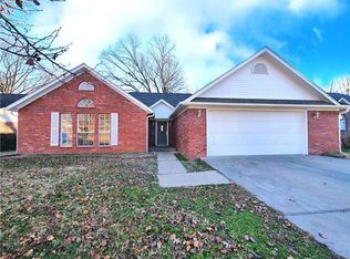 1009 N 34th St, Rogers, AR 72756
