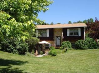 2504 Plank Rd, Natural Bridge, VA 24578