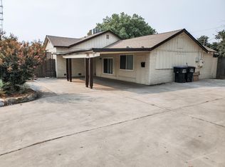 112 W Walnut Ave, Visalia, CA 93277