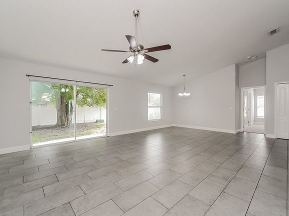 3rd image of 1004 Dartmoor Pl