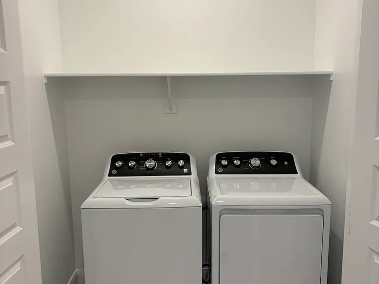 Washer/Dryer included - 2nd floor