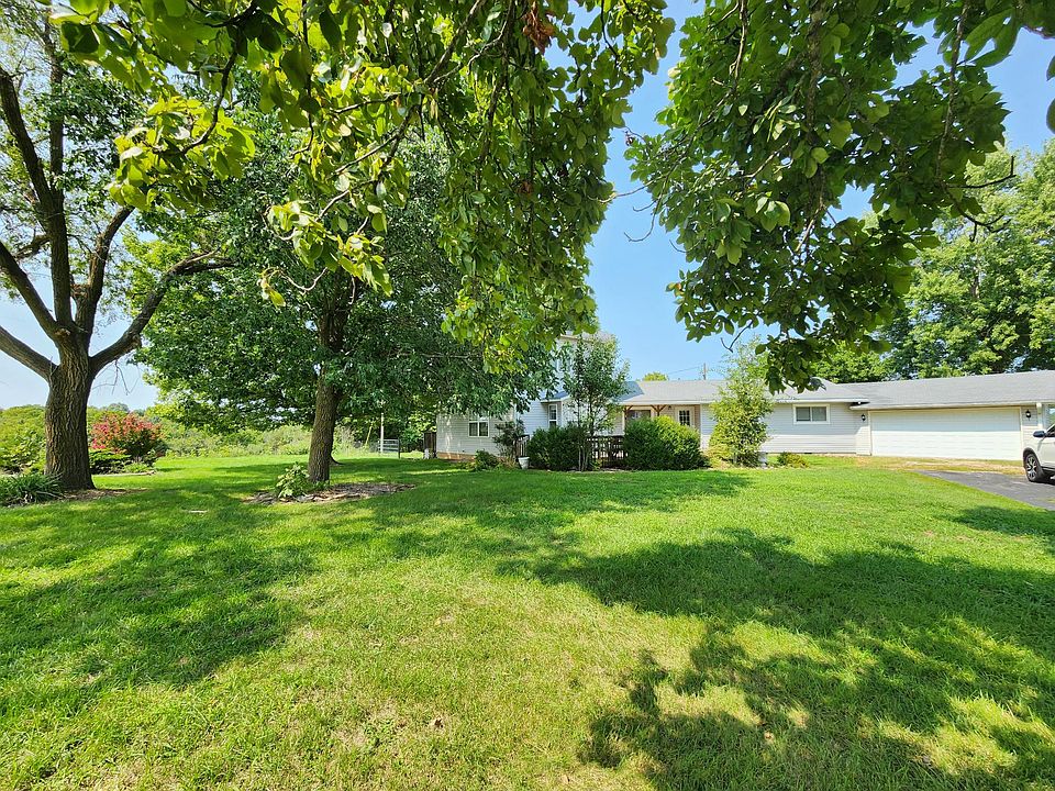 W. Farm Road 194, $1300 per month