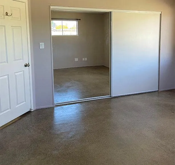 Master Bedroom. Wall to wall closet. Size: 14-1/2 feet x 13 feet.
Note: new ceiling fan/light