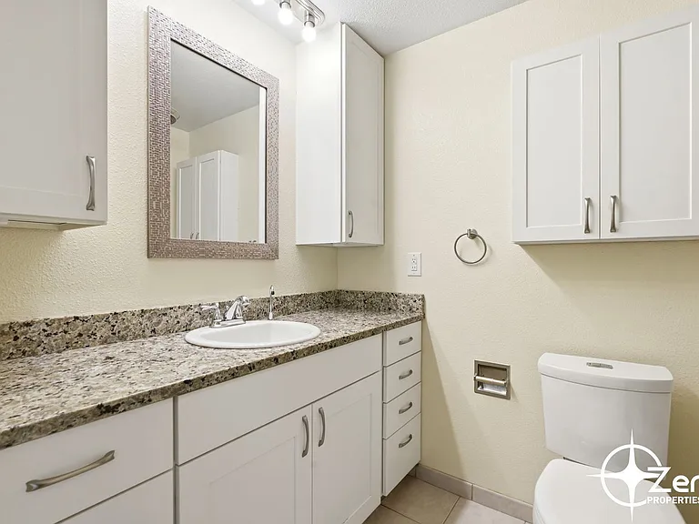 12719 NE 10th Ave — Photo 17