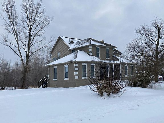 3rd image of 7574 Stout Rd