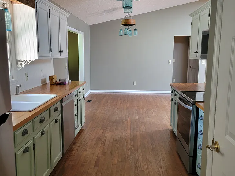 110 Hilton Ln — Photo 10