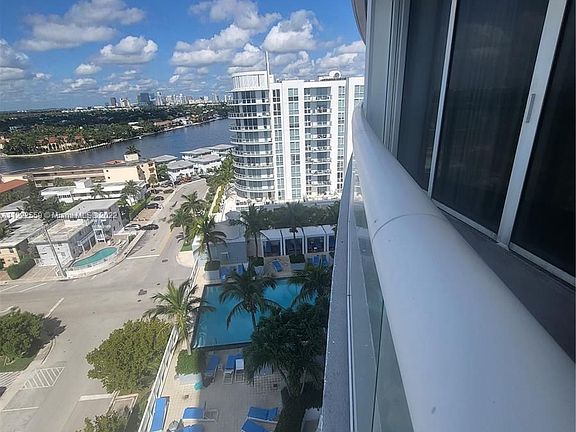 3rd image of 3101 Bayshore Dr #1103
