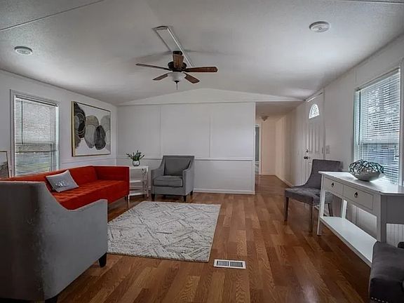 3rd image of 9874 Lake Shore Dr
