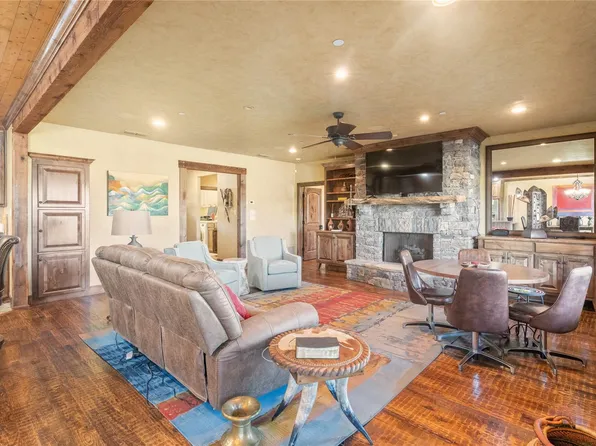2504 Century Oak Dr Unit 102, Graford, TX 76449