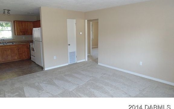 3rd image of 315 Trudgeon Dr