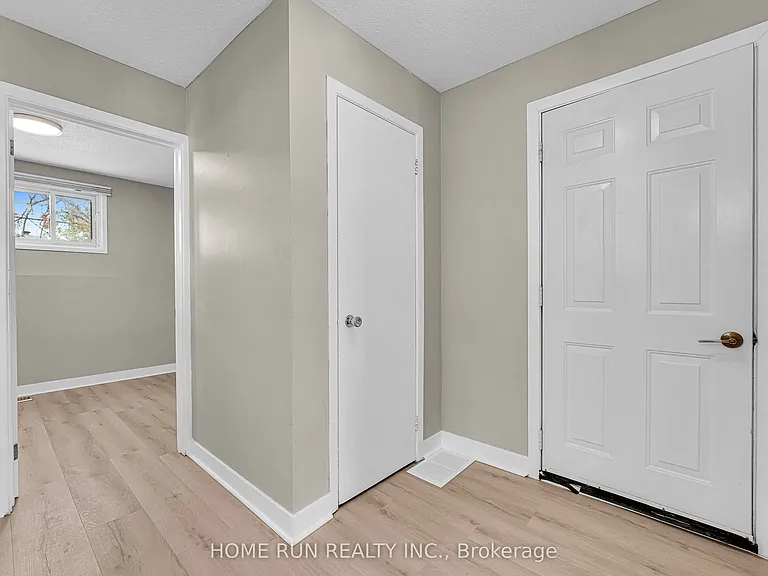 1259 Meadowlands Dr E — Photo 5