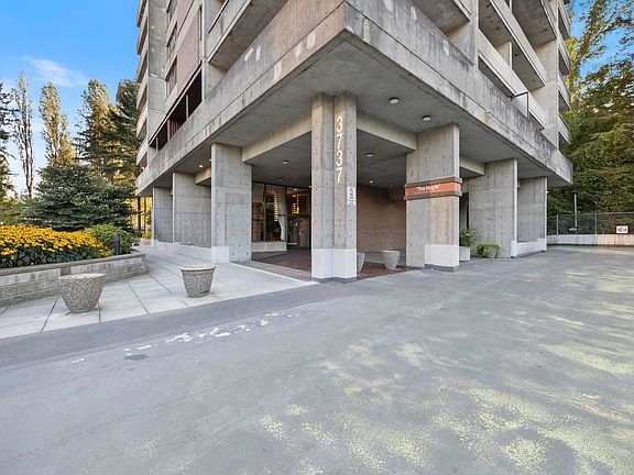 2nd image of 3737 Bartlett Ct #1003