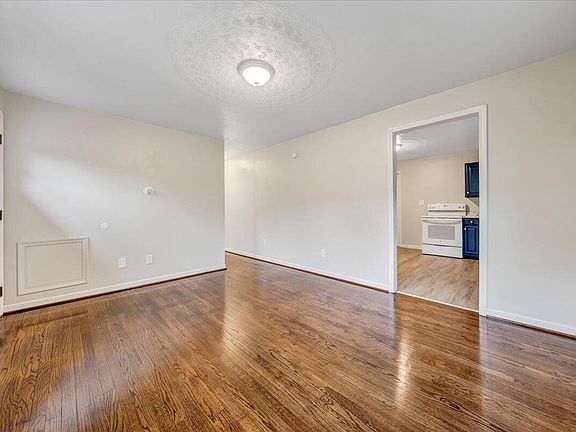 5th image of 4740 Northwood Dr NW