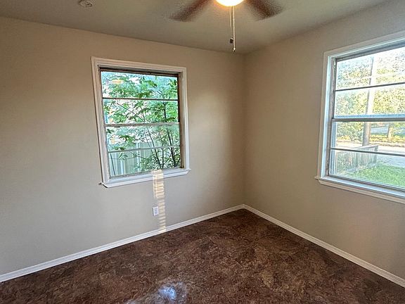 4th image of 1327 W Vestal Pl APT 1
