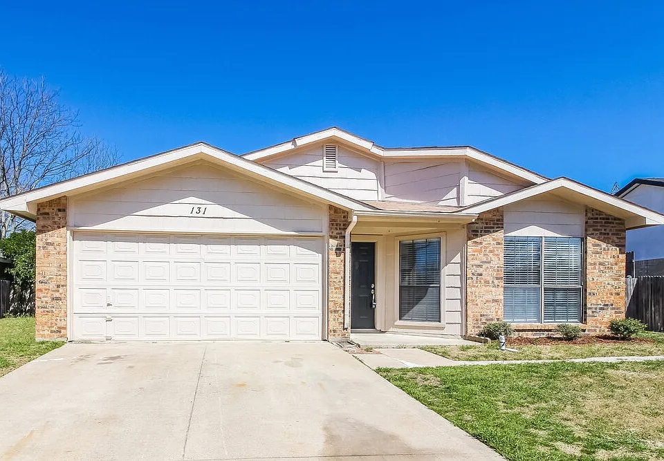 131 London Ln