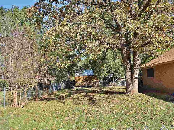 5th image of 236 Texas Dr