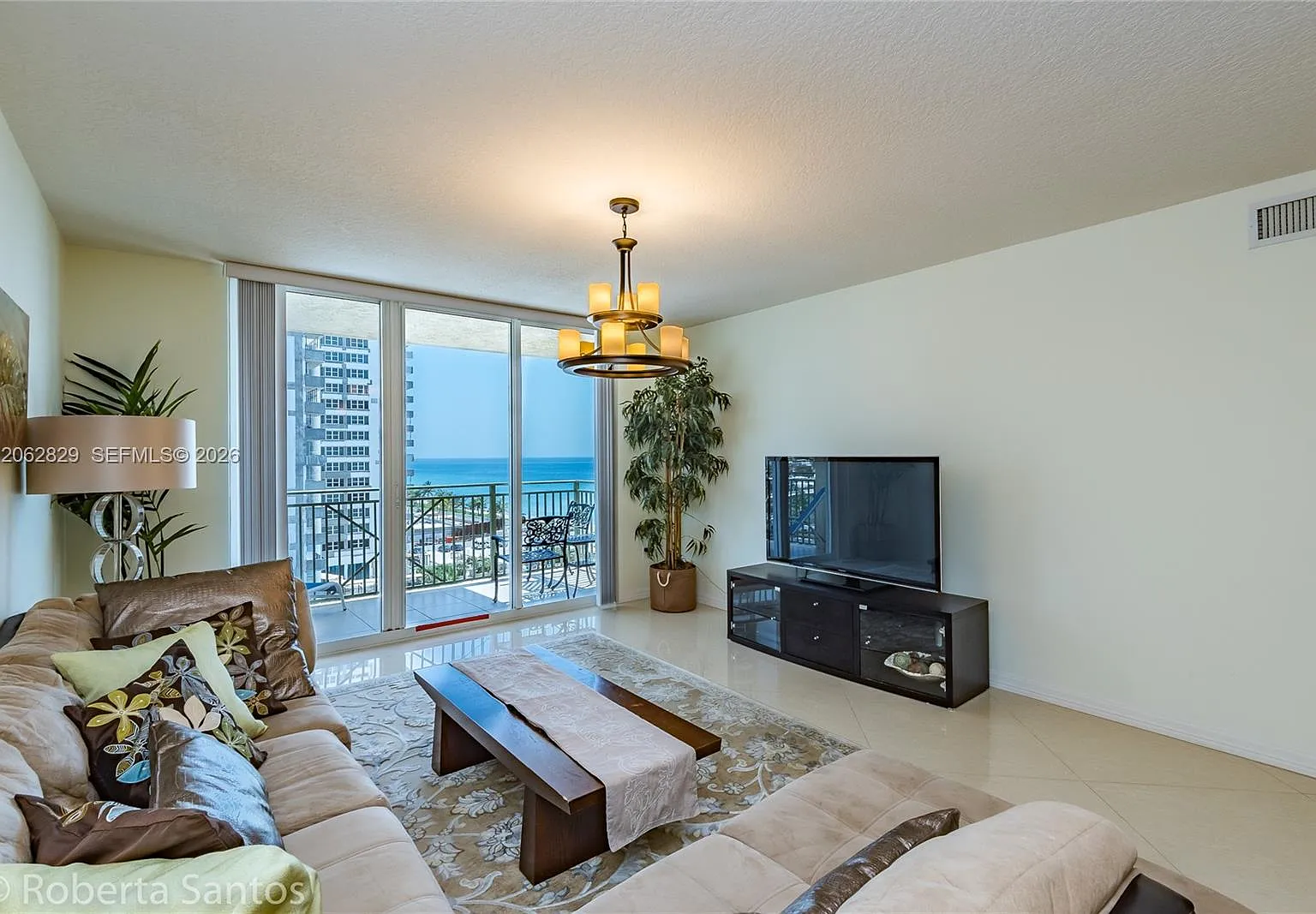 2 bed, 1150 sqft, $3,750 — Photo 1