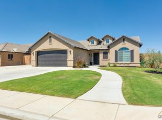 13502 Arden Forest Dr, Bakersfield, CA 93314