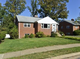 5607 26th St N, Arlington, VA 22207