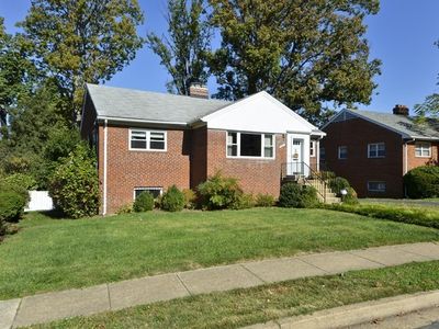 5607 26th St N, Arlington, VA, 22207