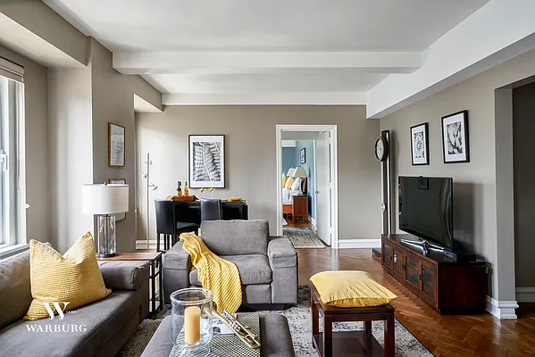 Sold by Warburg | media 3